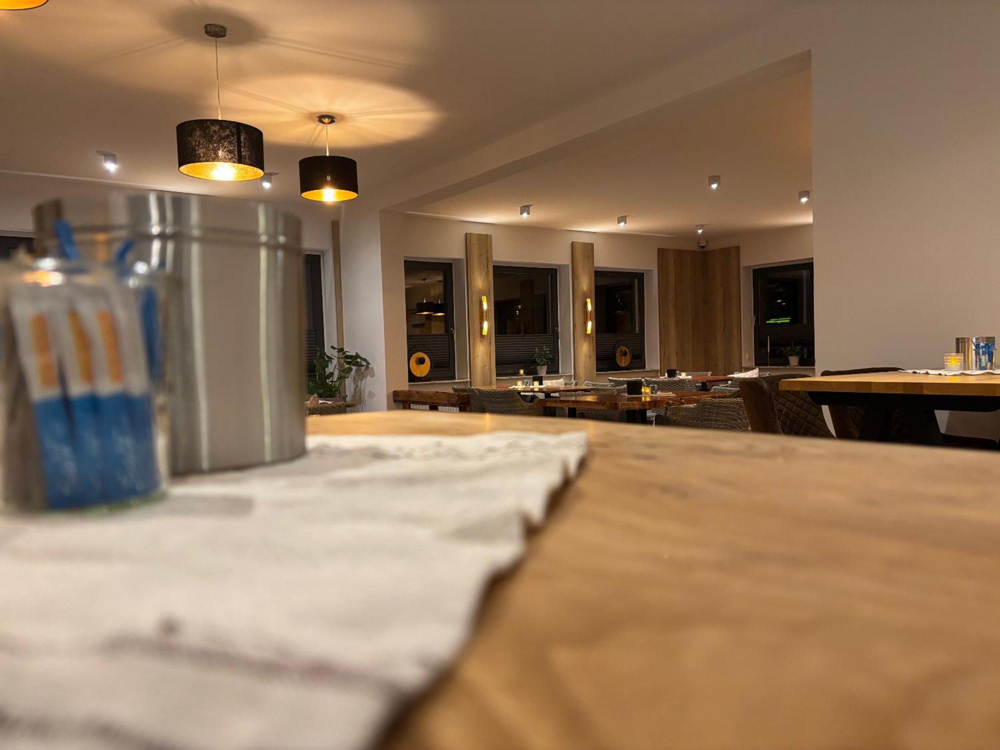 Hotel Am Schwarzen Berg Stade Buitenkant foto