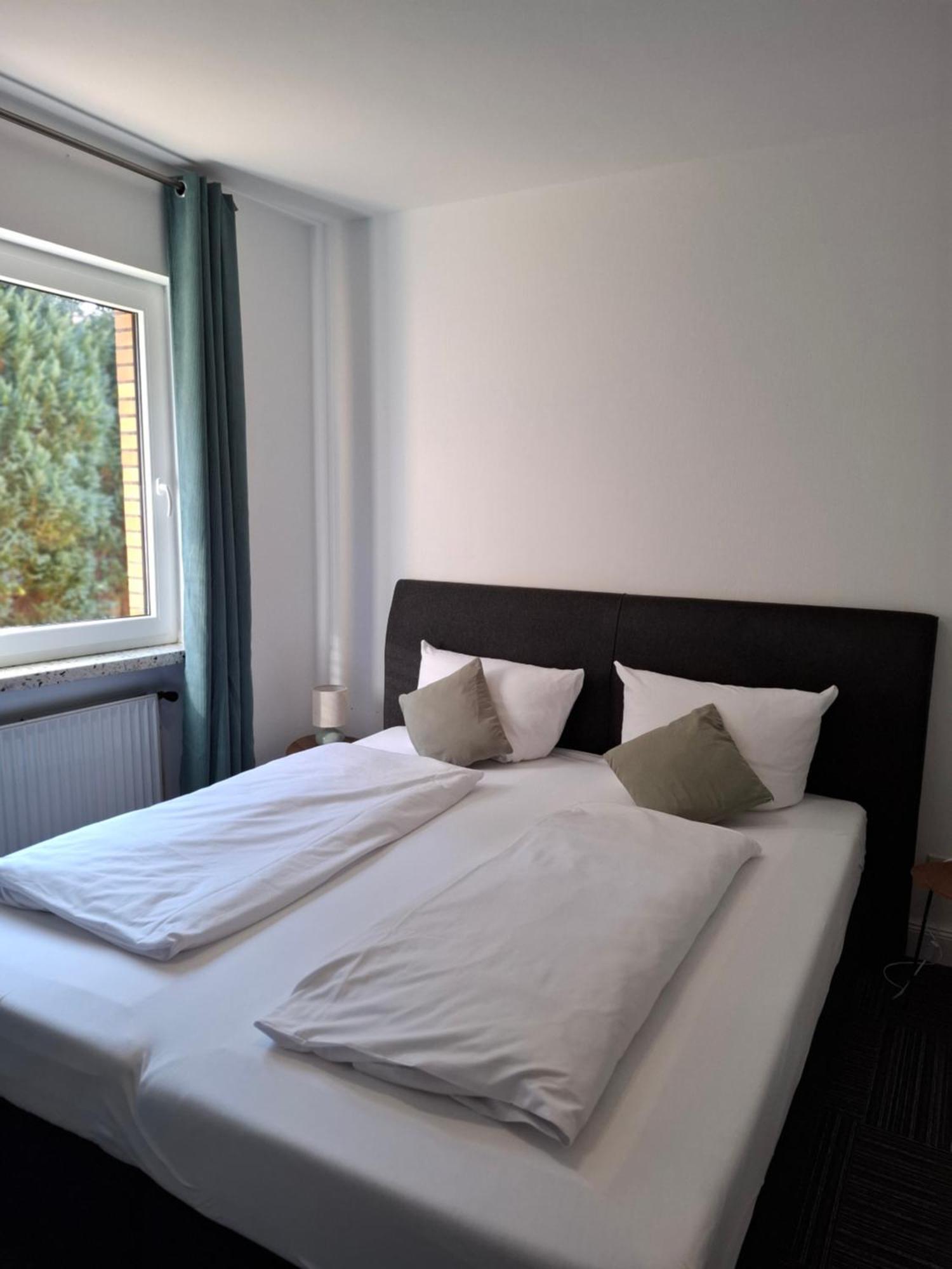 Hotel Am Schwarzen Berg Stade Buitenkant foto