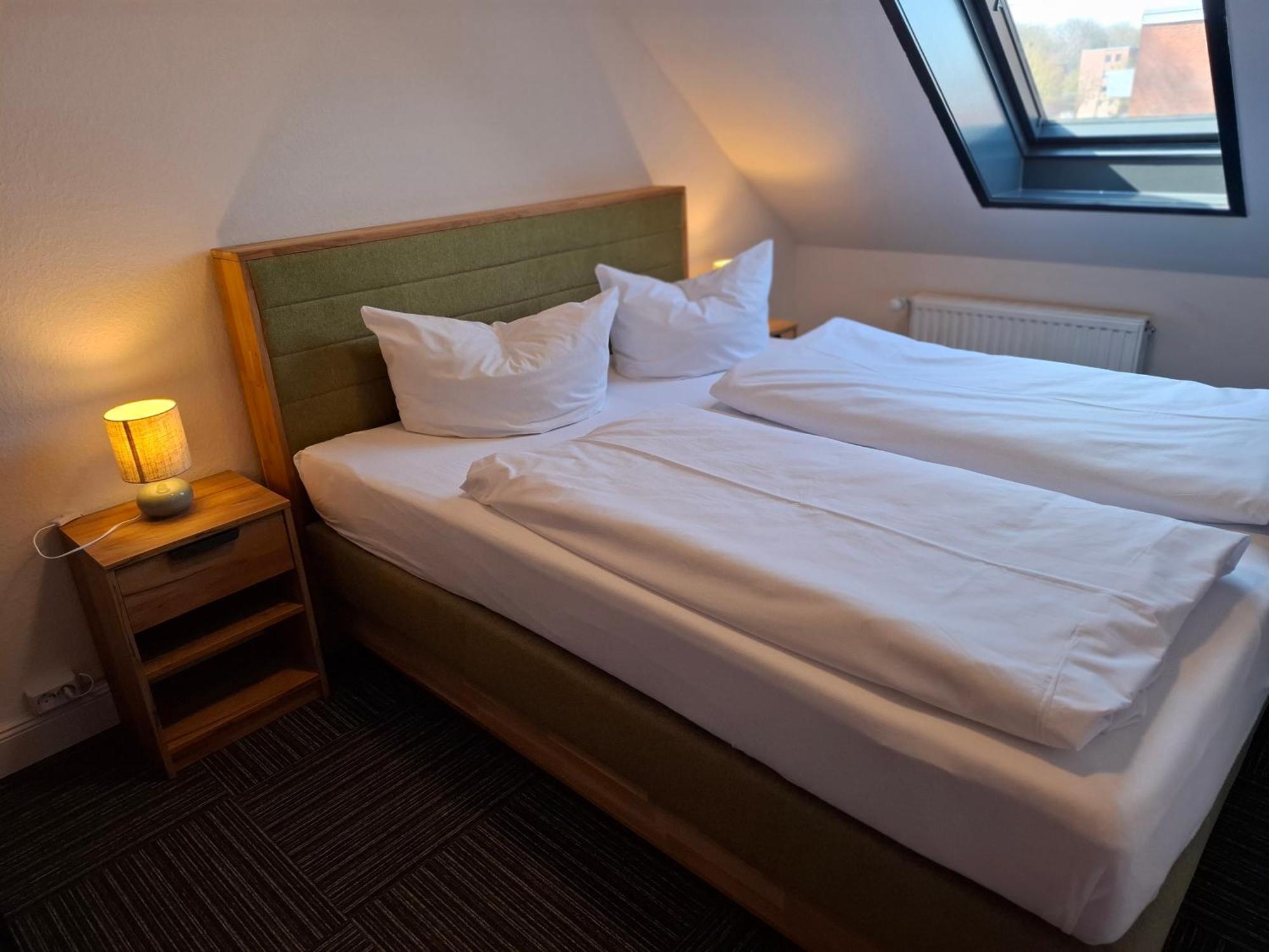 Hotel Am Schwarzen Berg Stade Buitenkant foto