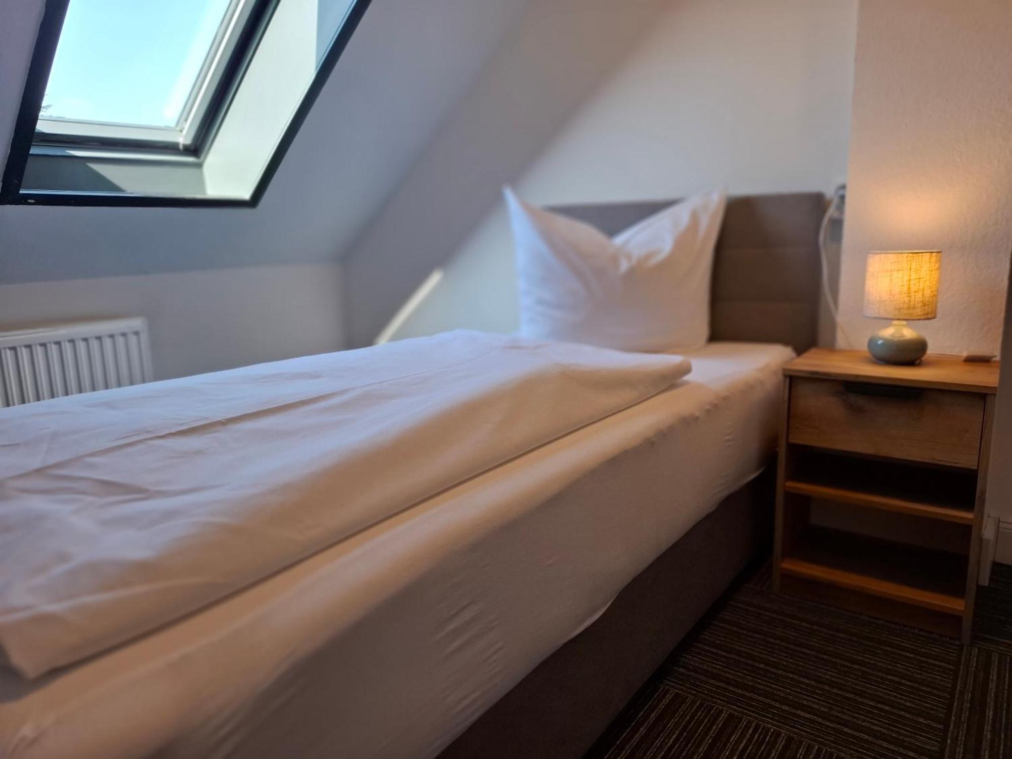 Hotel Am Schwarzen Berg Stade Buitenkant foto