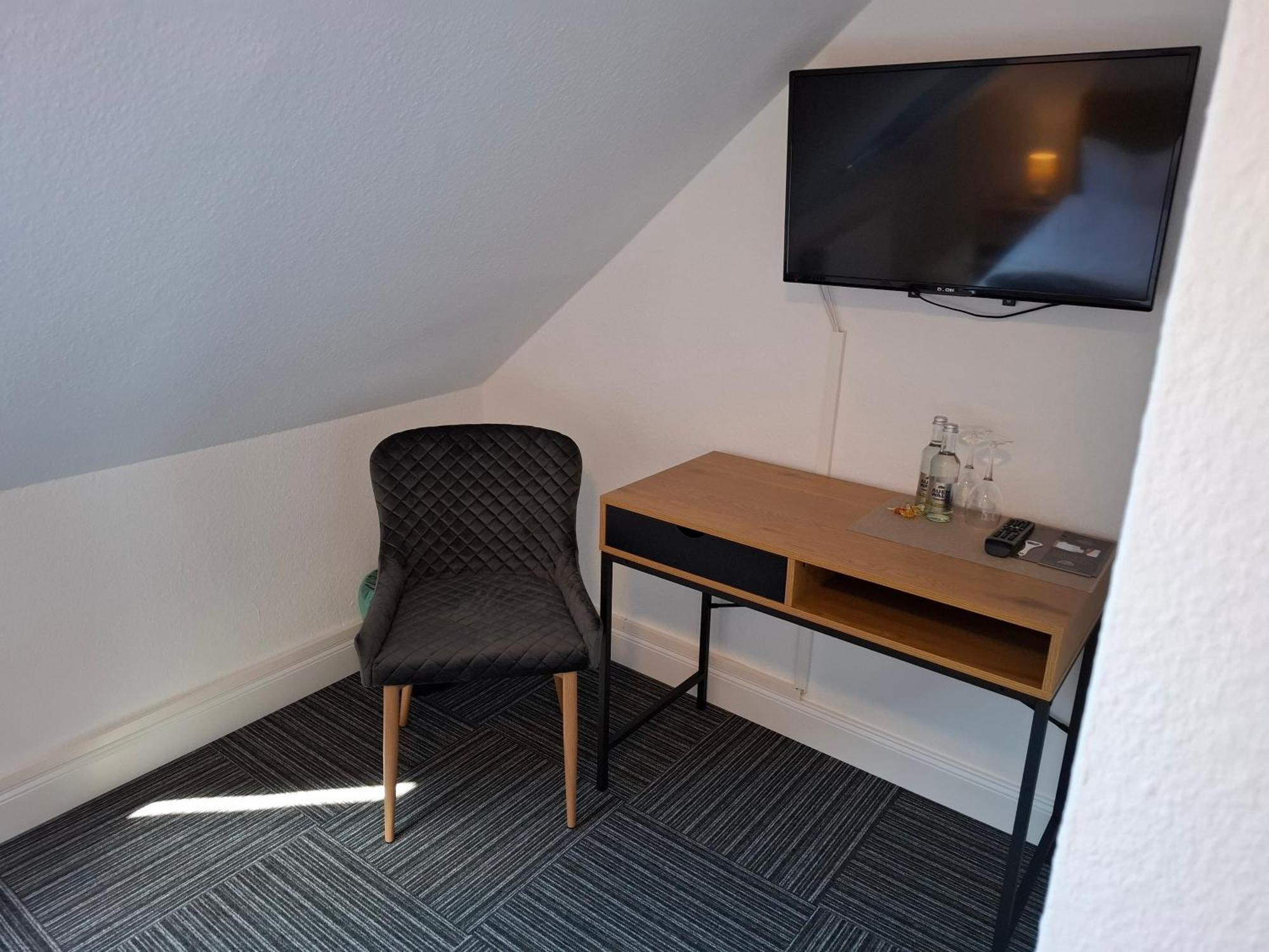 Hotel Am Schwarzen Berg Stade Buitenkant foto